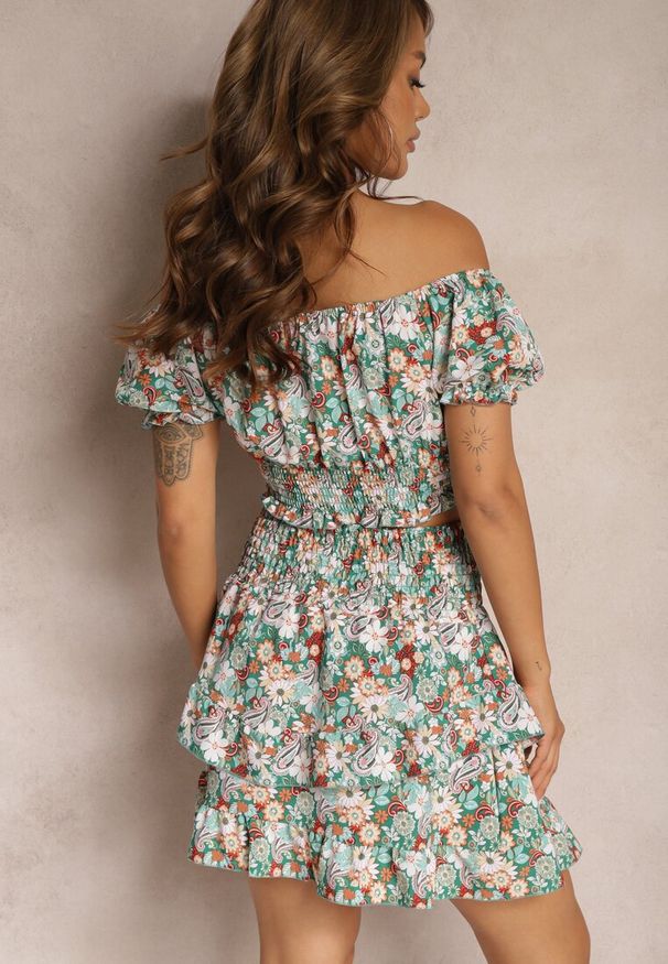 Renee - Zielony Komplet Bluzka z Hiszpańskim Dekoltem Rozkloszowana Spódnica z Gumką w Pasie Dimonnda. Kolor: zielony