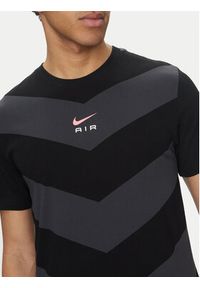 Nike T-Shirt HF5526 010 Czarny Regular Fit. Kolor: czarny. Materiał: bawełna #5