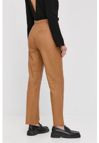 Notes du Nord spodnie skórzane Taz damskie kolor żółty proste high waist. Okazja: na co dzień. Stan: podwyższony. Kolor: żółty. Materiał: skóra. Styl: casual #3