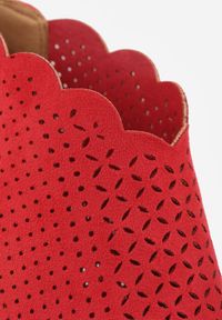 Renee - Czerwone Ażurowe Sandały Vices na Szpilce Selith. Okazja: na co dzień. Nosek buta: otwarty. Kolor: czerwony. Materiał: jeans. Wzór: ażurowy. Obcas: na szpilce. Styl: casual, elegancki, wizytowy. Wysokość obcasa: średni #4