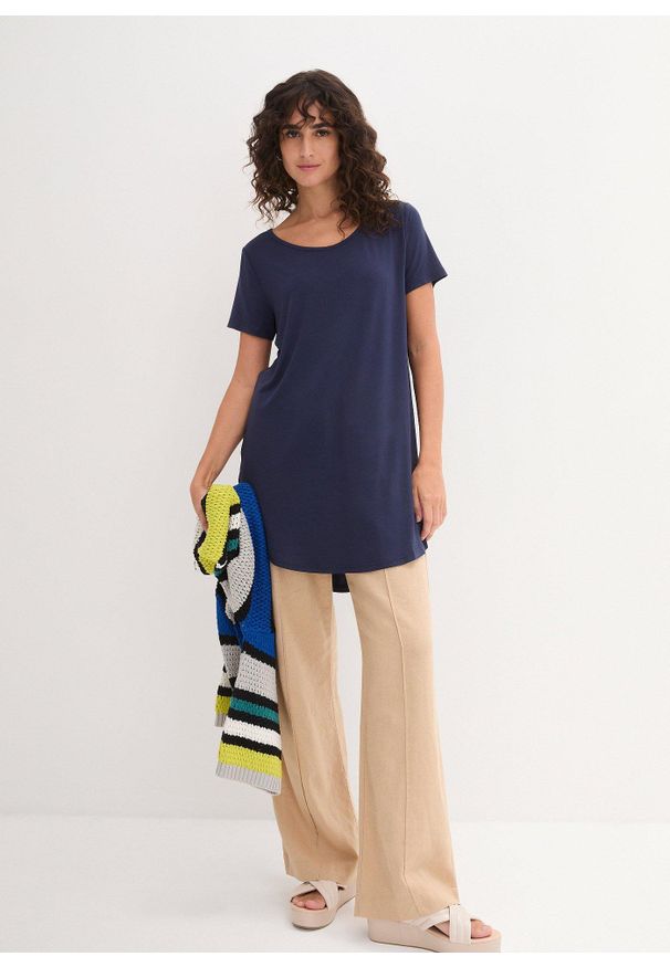 bonprix - Długi shirt z miękkiej wiskozy. Kolor: niebieski. Materiał: wiskoza. Długość: długie. Wzór: gładki