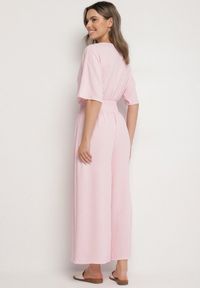 Born2be - Jasnoróżowy Kopertowy Kombinezon z Gumką w Talii i Szerokimi Nogawkami Vimashea. Okazja: na co dzień. Kolor: różowy. Styl: casual, elegancki #2