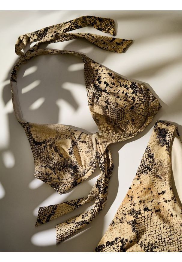 Reserved - Dół od bikini - ciemnobrązowy. Stan: obniżony. Kolor: brązowy. Materiał: materiał