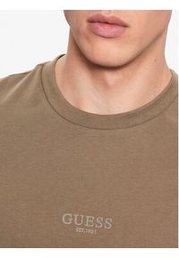 Guess T-Shirt M2YI72 I3Z14 Brązowy Slim Fit. Kolor: brązowy. Materiał: bawełna #3