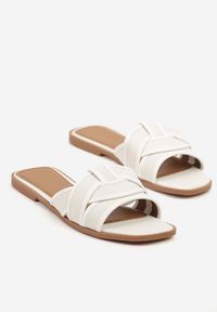 Born2be - Białe Klapki z Geometryczną Cholewką Silanisse. Okazja: na co dzień. Kolor: biały. Wzór: geometria. Sezon: lato, wiosna. Styl: elegancki, casual #5