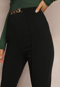 Renee - Czarne Spodnie z Rozszerzanymi Nogawkami i Łańcuchem Banni. Kolor: czarny. Wzór: aplikacja #4