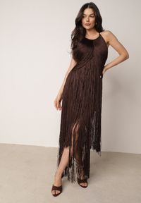 Born2be - Brązowa Koktajlowa Sukienka na Ramiączkach Zdobiona Frędzlami Kelennea. Kolor: brązowy. Długość rękawa: na ramiączkach. Wzór: aplikacja. Typ sukienki: dopasowane. Styl: wizytowy #3