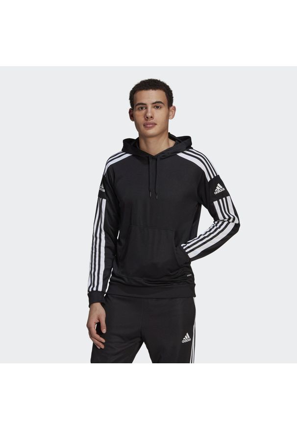 Adidas - Squadra 21 Hoodie. Typ kołnierza: kaptur. Kolor: czarny, wielokolorowy, biały. Materiał: poliester, materiał. Sport: fitness, piłka nożna