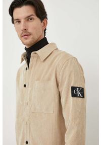 Calvin Klein Jeans koszula sztruksowa kolor beżowy regular z kołnierzykiem klasycznym. Typ kołnierza: kołnierzyk klasyczny. Kolor: beżowy. Materiał: sztruks. Długość rękawa: długi rękaw. Długość: długie. Styl: klasyczny #5
