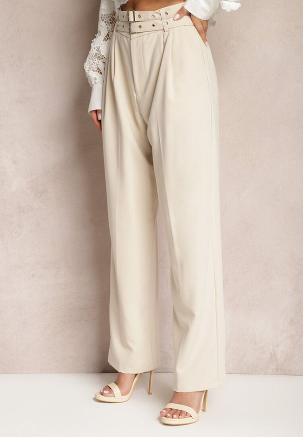 Renee - Beżowe Spodnie High Waist w Stylu Garniturowym z Paskami i Klamerkami Daklena. Stan: podwyższony. Kolor: beżowy. Styl: elegancki