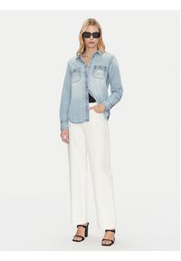 Guess Koszula jeansowa W5RH37 D5M83 Niebieski Regular Fit. Kolor: niebieski. Materiał: bawełna