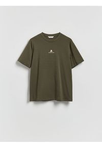 Reserved - T-shirt comfort z nadrukiem - zielony. Kolor: zielony. Materiał: dzianina, bawełna. Wzór: nadruk #1