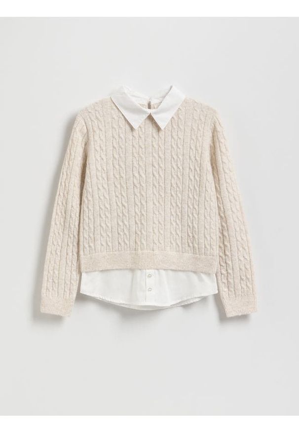 Reserved - Sweter z imitacją koszuli - kremowy. Kolor: kremowy. Materiał: dzianina