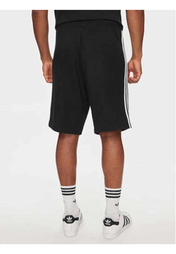 Adidas - adidas Szorty sportowe adicolor 3-Stripes IU2337 Czarny Regular Fit. Kolor: czarny. Materiał: bawełna. Styl: sportowy
