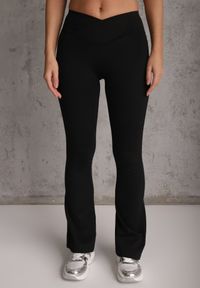 Renee - Czarne Legginsy High Waist o Fasonie Flare Shylenne. Okazja: na co dzień. Stan: podwyższony. Kolor: czarny. Długość: krótkie. Styl: casual #3