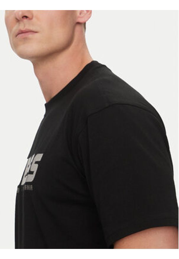 Guess T-Shirt 171871 Czarny Classic Fit. Kolor: czarny. Materiał: bawełna