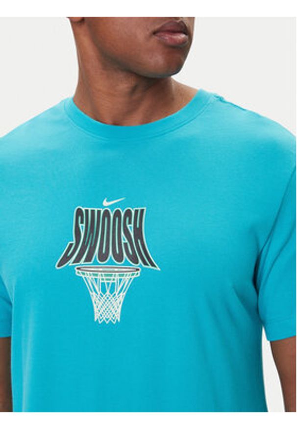 Nike T-Shirt HJ3466 345 Turkusowy Regular Fit. Kolor: turkusowy. Materiał: syntetyk, bawełna