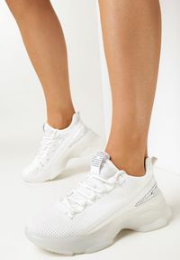 Born2be - Białe Buty Sportowe Ivama. Nosek buta: okrągły. Zapięcie: bez zapięcia. Kolor: biały. Materiał: materiał. Szerokość cholewki: normalna #2