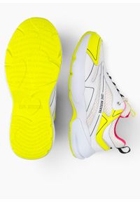 Love Moschino - Sneakersy damskie białe LOVE MOSCHINO JA15025G1GIQ5-10A. Okazja: na co dzień, na spacer, do pracy. Kolor: biały. Sport: turystyka piesza #4