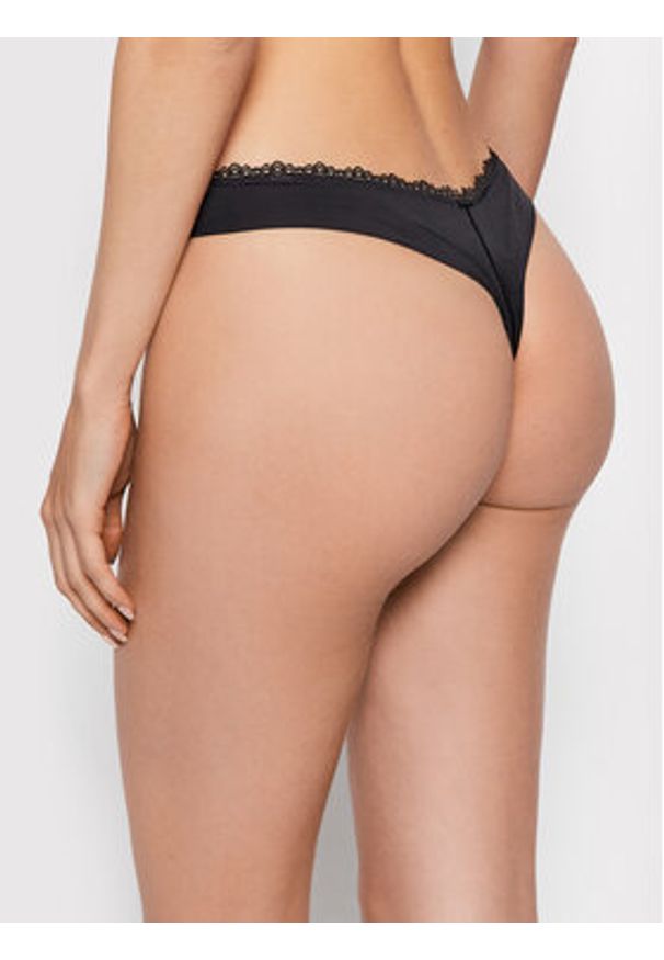 Calvin Klein Underwear Stringi 000QF6397E Czarny. Kolor: czarny. Materiał: syntetyk