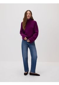 Reserved - Wełniany sweter z golfem - burgundowy. Typ kołnierza: golf. Kolor: czerwony. Materiał: wełna