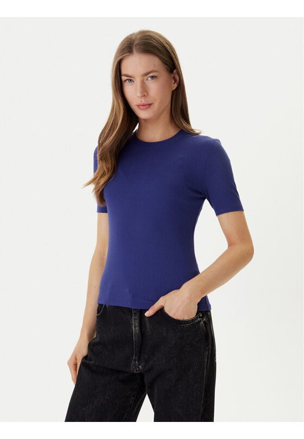 Calvin Klein T-Shirt LV044D246G Fioletowy Slim Fit. Kolor: fioletowy