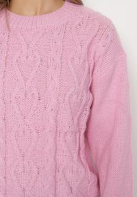 Born2be - Różowy Sweter z Wełną Ściągaczem i Tłoczeniem Riavonnae. Okazja: na co dzień. Kolor: różowy. Materiał: wełna. Styl: wizytowy, klasyczny, casual, elegancki #6