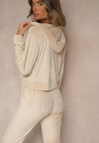 Renee - Beżowy Welurowy Komplet Dresowy Bluza i Spodnie ze Zdobieniem z Cyrkonii Velea. Kolor: beżowy. Materiał: welur, dresówka. Wzór: aplikacja. Sport: turystyka piesza #5