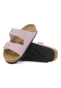 Birkenstock - BIRKENSTOCK Arizona Birko-Flor Faded Purple Klapki damskie. Okazja: na co dzień. Kolor: fioletowy. Materiał: materiał, skóra. Wzór: paski. Sezon: lato. Styl: casual, elegancki, wakacyjny #3