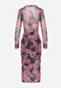 Renee - Czarno-Czerwona Kopertowa Sukienka z Siateczki z Wiskozą Zdobiona Marszczeniem Varseli. Kolor: czerwony. Materiał: wiskoza. Wzór: aplikacja. Typ sukienki: kopertowe. Styl: klasyczny #7