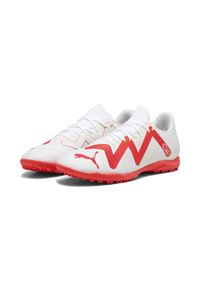 Buty piłkarskie męskie Puma Future Play Tt. Kolor: biały, czerwony, wielokolorowy, pomarańczowy. Materiał: materiał, tkanina, syntetyk. Sport: piłka nożna