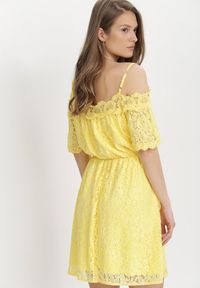 Born2be - Żółta Sukienka Alphyrtus. Kolor: żółty. Materiał: koronka. Długość rękawa: na ramiączkach. Wzór: koronka. Długość: mini #3