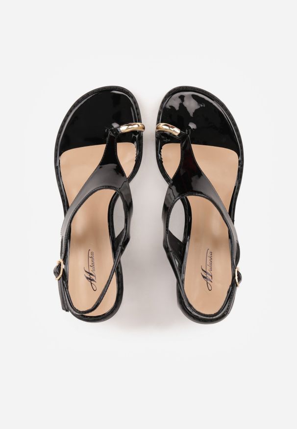 Born2be - Czarne Sandały Japonki na Słupku z Biżuteryjną Ozdobą Uhryss. Kolor: czarny. Materiał: len. Wzór: aplikacja. Sezon: lato. Obcas: na słupku. Styl: klasyczny, elegancki. Wysokość obcasa: średni