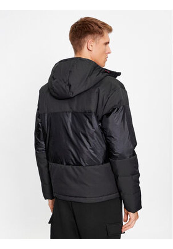 EA7 Emporio Armani Kurtka zimowa 6RPB10 PNEEZ 1200 Czarny Regular Fit. Kolor: czarny. Materiał: syntetyk. Sezon: zima
