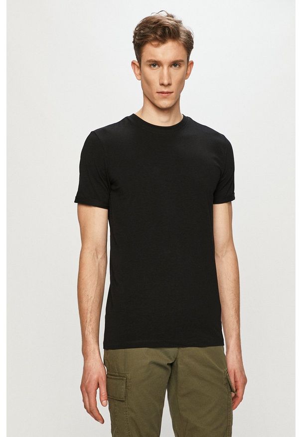 Jack & Jones - T-shirt. Okazja: na co dzień. Kolor: czarny. Materiał: dzianina. Wzór: gładki. Styl: casual