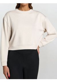 Sinsay - Bluza basic - kremowy. Kolor: kremowy. Materiał: wiskoza, dzianina