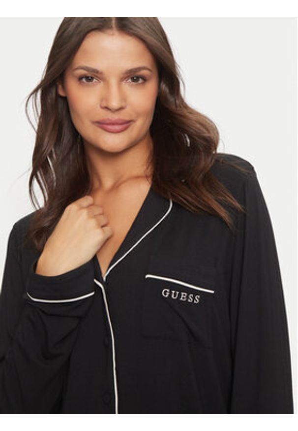 Guess Piżama Carlyn O4BX07 KCIN2 Czarny Regular Fit. Kolor: czarny