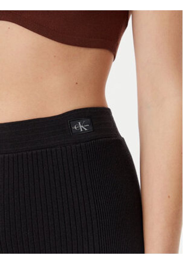 Calvin Klein Jeans Spodnie dzianinowe J20J225336 Czarny Slim Fit. Kolor: czarny. Materiał: bawełna