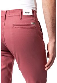 Wrangler - WRANGLER SPODNIE MĘSKIE CHINO BRICK RED W16LHE68G 112127313. Materiał: materiał #4