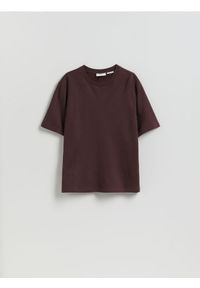 Reserved - T-shirt regular z włóknem bambusowym - ciemnobrązowy. Kolor: brązowy. Materiał: włókno