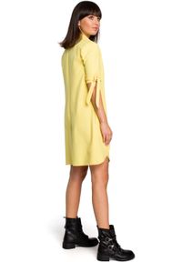 BE - Sukienka koszulowa mini z lnem z kołnierzykiem i kieszeniami żółty. Kolor: żółty. Materiał: len. Długość rękawa: krótki rękaw. Sezon: lato. Typ sukienki: koszulowe. Styl: elegancki. Długość: mini #4