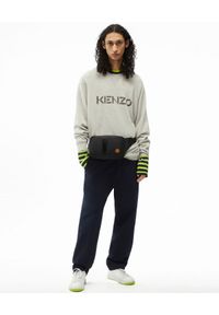 Kenzo - KENZO - Dzianinowy sweter z logo. Kolor: szary. Materiał: dzianina. Długość: długie #4