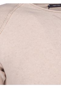 Xagon Man T-shirt | P20081 D12501 | Mężczyzna | Beżowy. Okazja: na co dzień. Kolor: beżowy. Materiał: bawełna, len, akryl. Wzór: aplikacja. Styl: casual #8