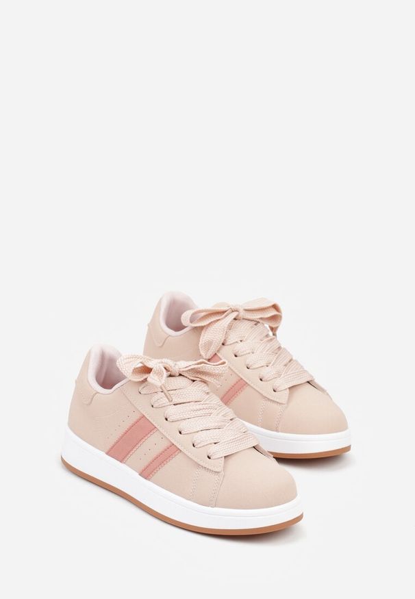 Born2be - Różowe Sneakersy z Ozdobnymi Naszywkami z Boku Galdexis. Okazja: na co dzień, na spacer. Kolor: różowy. Wzór: aplikacja. Sport: turystyka piesza