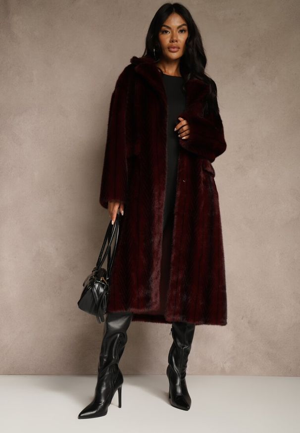 Renee - Bordowy Futrzany Płaszcz Oversize z Kieszeniami z Klapami Zellnessa. Okazja: na co dzień. Kolor: czerwony. Materiał: futro. Styl: casual