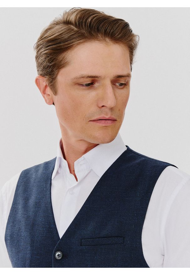 Pako Lorente - PAKO LORENTE – Jednorzędowa kamizelka męska w kolorze granatowym. Kolor: niebieski. Materiał: elastan, poliamid, len, bawełna, wełna