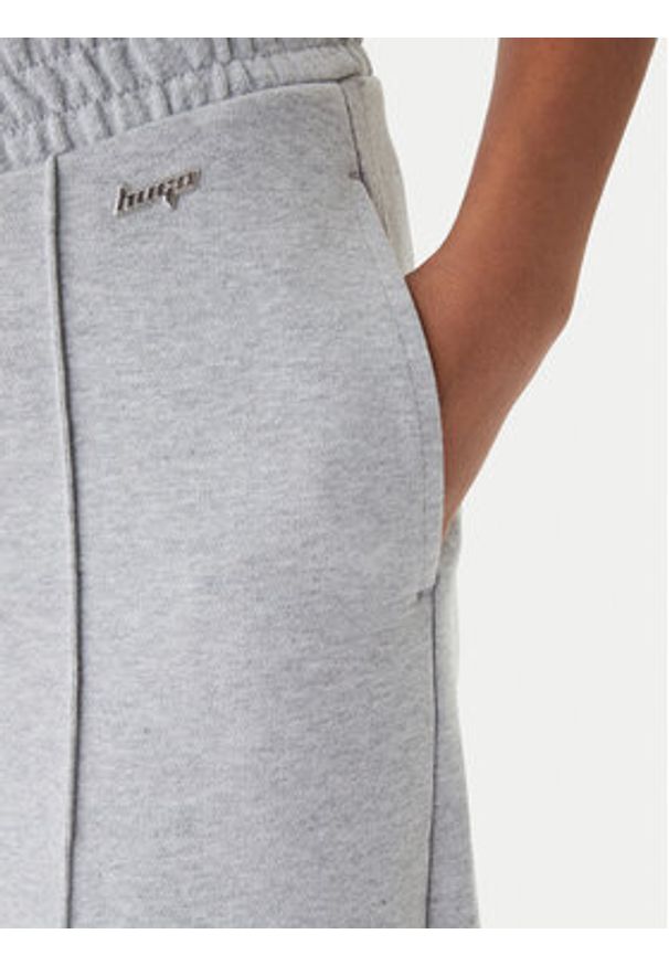 Hugo - HUGO Spodnie dresowe Nuasem_B 50563763 Szary Relaxed Fit. Kolor: szary. Materiał: bawełna