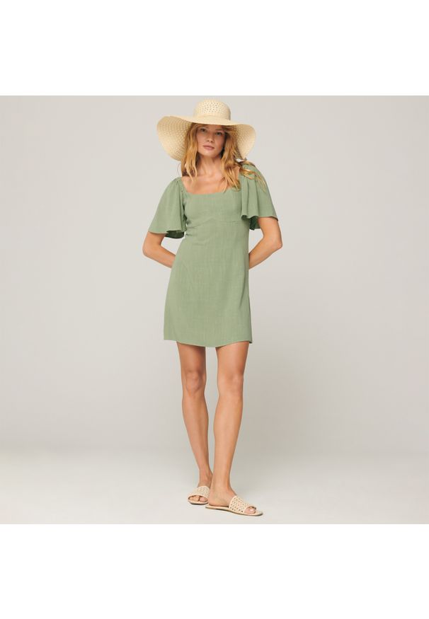 Sinsay - Sukienka mini z lnem - Zielony. Kolor: zielony. Materiał: len. Długość: mini