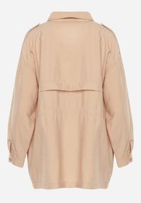 Born2be - Ciemnobeżowa Kurtka Parka z Bawełną Ściągana w Pasie Troczkiem Zapinana na Napy Velethra. Okazja: na co dzień. Kolor: beżowy. Materiał: bawełna. Styl: casual #2