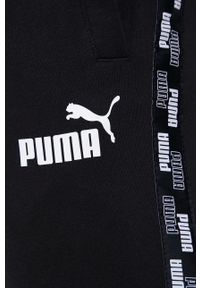 Puma - Spodnie. Kolor: czarny. Materiał: bawełna. Wzór: nadruk #3